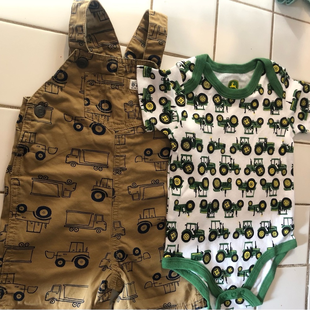 Shortalls/ John Deere Tractor onesie- size 12 Mo & 9/12 Mo in great condition
